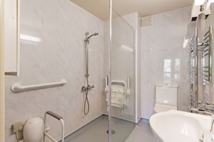 Photo 18- click for photo gallery